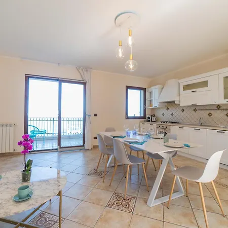 Διαμέρισμα Sea View *